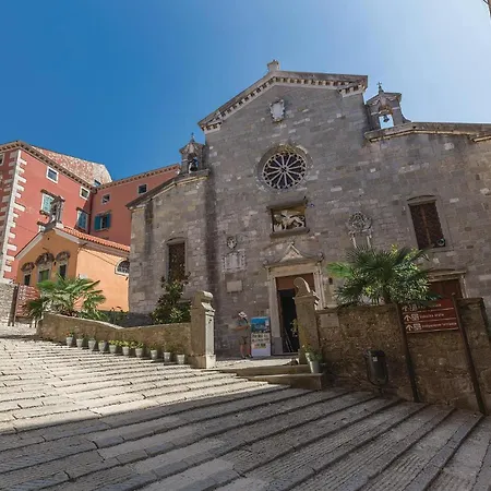 2 Bedroom Amazing In * Rabac